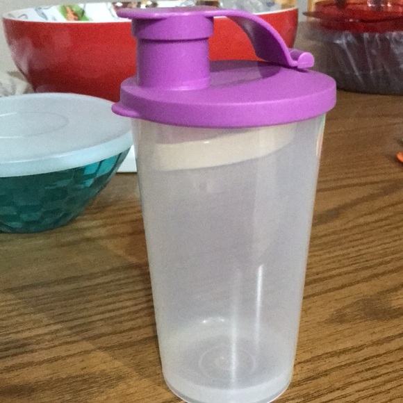 4 pieces Misc new Tupperware - Picture 2 of 6